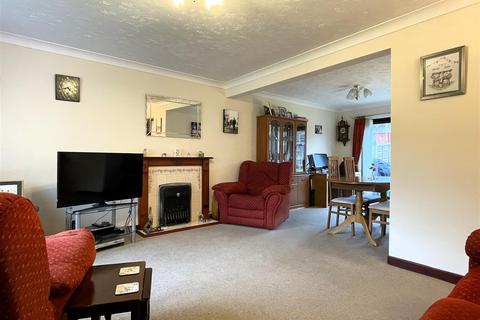 3 bedroom semi-detached house for sale, St. Benets Drive, Beccles