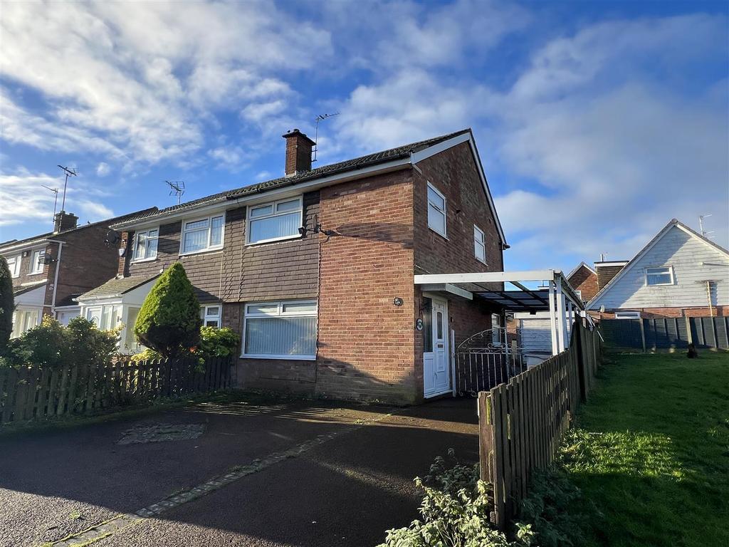 Exmoor Close, Pensby, Wirral 3 bed semidetached house for sale £190,000