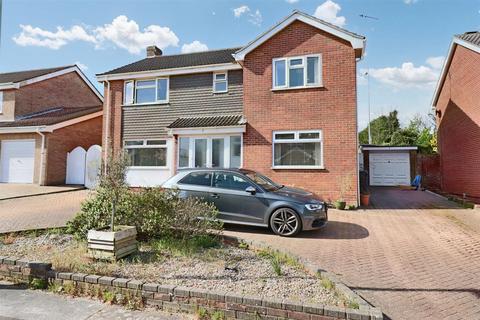 4 bedroom detached house for sale, Beeching Drive, Lowestoft