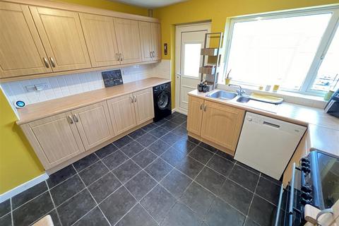 9 Alexander Drive, Wirral, CH61 6XT
