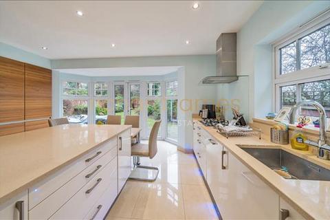 5 bedroom detached house for sale, Flower Lane, Mill Hill, London, NW7