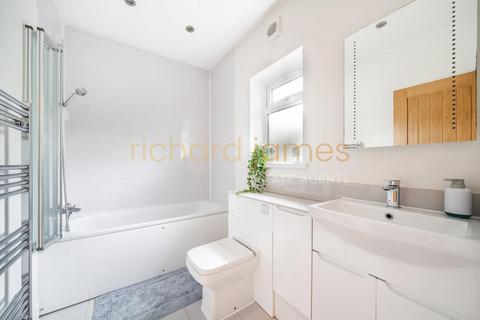 2 bedroom apartment for sale, Woodcroft Avenue, Mill Hill, London, NW7