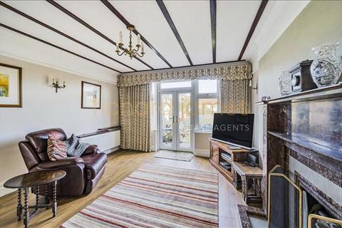 5 Sylvan Avenue, London, NW7 2JH