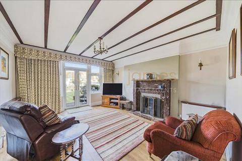 5 Sylvan Avenue, London, NW7 2JH
