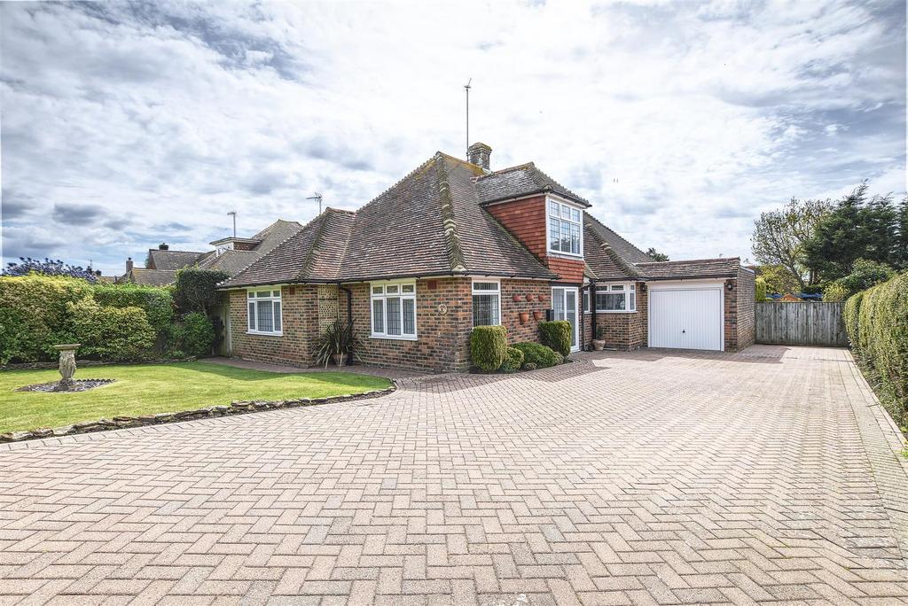 Withyham Road, Cooden, BexhillOnSea 5 bed detached house for sale £