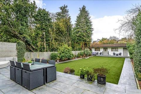 4 bedroom semi-detached house for sale, Hendon Wood Lane, Mill Hill, London, NW7