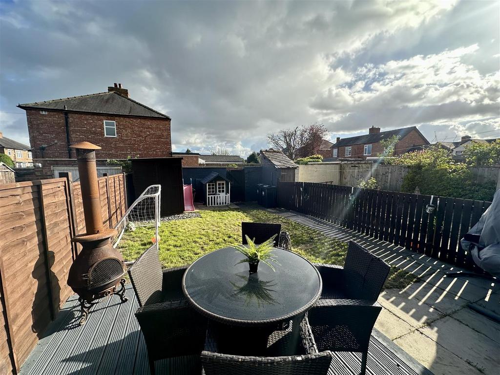Brinkburn Road, Darlington 3 bed terraced house for sale £160,000