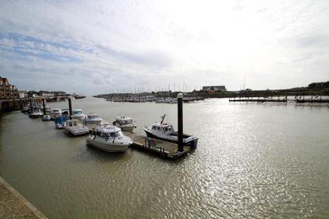 2 bedroom apartment for sale, Pier Road, Littlehampton