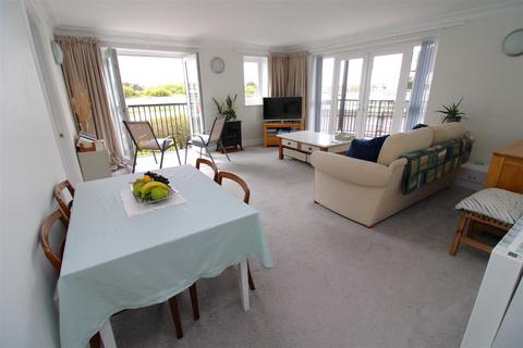 2 bedroom apartment for sale, Pier Road, Littlehampton