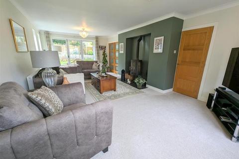 17 Compton Grove, Darlington, DL3 9AZ