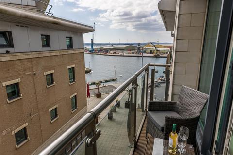 2 bedroom apartment for sale, The Quay, Poole