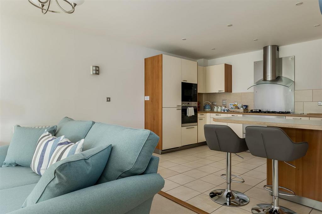 61 Dolphin Quays-ph15.jpg