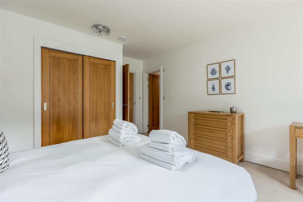 61 Dolphin Quays-ph29.jpg