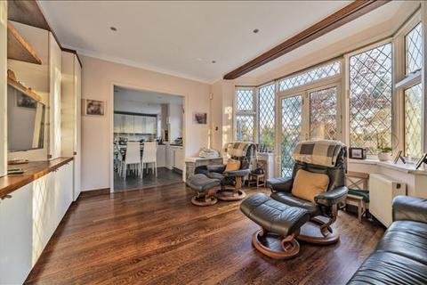 105 Wise Lane, London, NW7 2BD