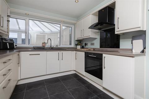 3 bedroom semi-detached house for sale, Marcus Way, Huddersfield HD3