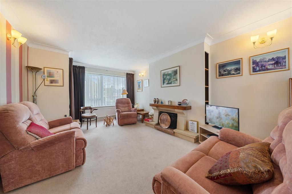161 Chanctonbury Way N12 7 AE-No Watermark-7.jpg