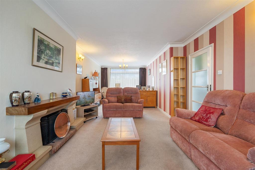 161 Chanctonbury Way N12 7 AE-No Watermark-8.jpg