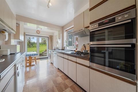 161 Chanctonbury Way, London, N12 7AE