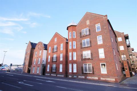 2 bedroom apartment for sale, Barbers Wharf, Poole