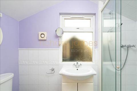 14a Sylvan Avenue, London, NW7 2JJ