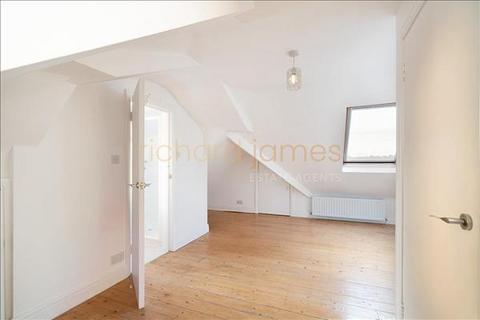 14a Sylvan Avenue, London, NW7 2JJ