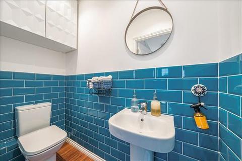 22 Inglis Way, London, NW7 1FJ