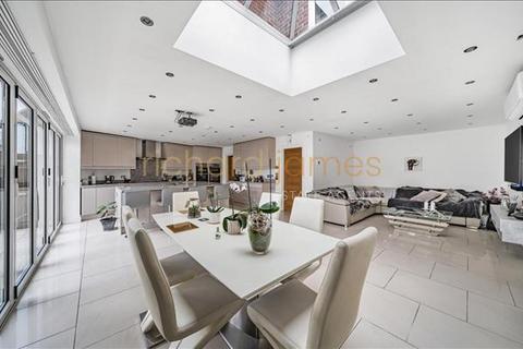 5 bedroom semi-detached house for sale, Flower Lane, Mill Hill, London, NW7