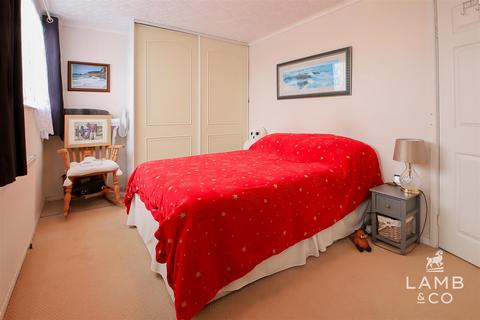 2 bedroom semi-detached house for sale, Sladburys Lane, Clacton-On-Sea CO15