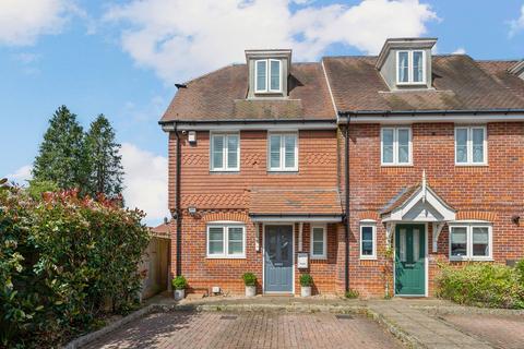 4 bedroom townhouse for sale, Foxhollow Close, Walton-on-Thames, KT12