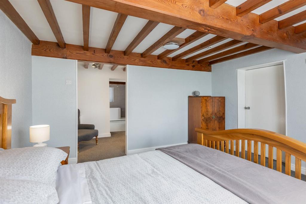 Principal Bedroom Suite