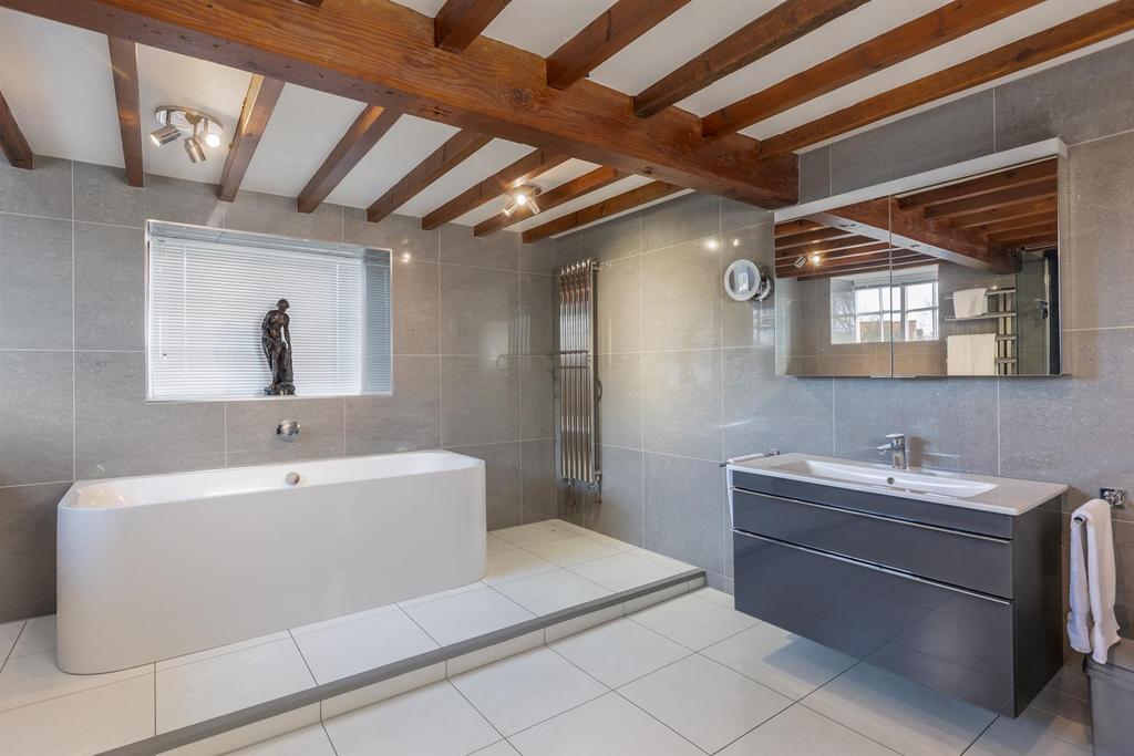 Principal Bedroom Suite