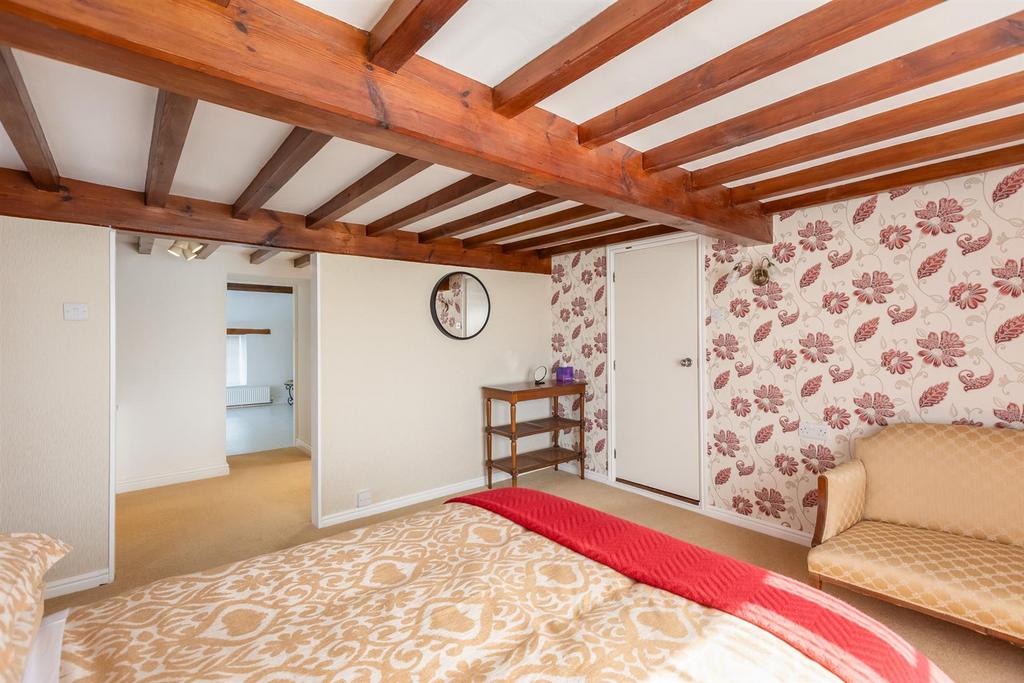 Bedroom 4 Suite