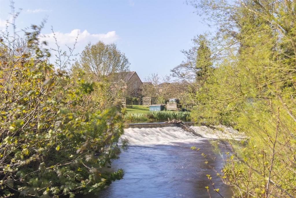 Weir