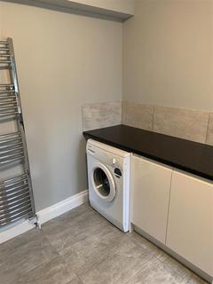 2 bedroom apartment to rent, Caledonian Road, London