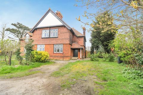 Chelmsford - 3 bedroom semi-detached house for sale