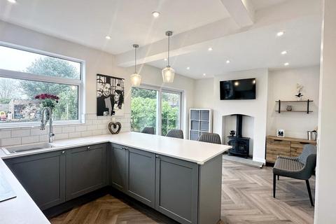 31 Manor Road, Streetly, Sutton Coldfield, B74 3NG