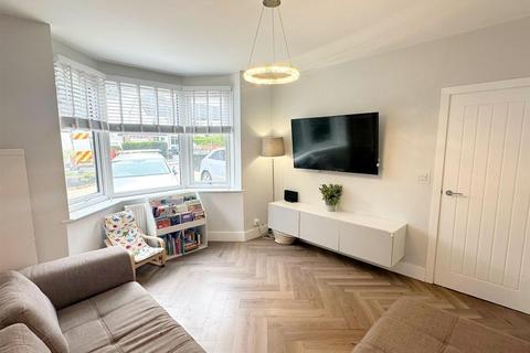 31 Manor Road, Streetly, Sutton Coldfield, B74 3NG