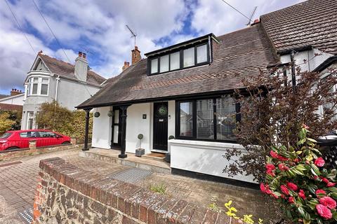3 bedroom semi-detached house for sale, Nelson Road, Leigh-On-Sea