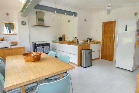 135 Rectory Road, Sutton Coldfield, B75 7RT