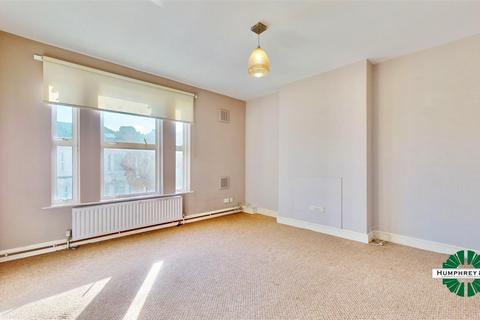 2 bedroom flat to rent, Bruce Road, London