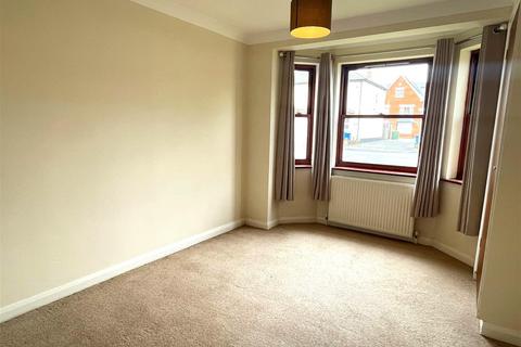 2 bedroom apartment to rent, Netley Street, Farnborough GU14