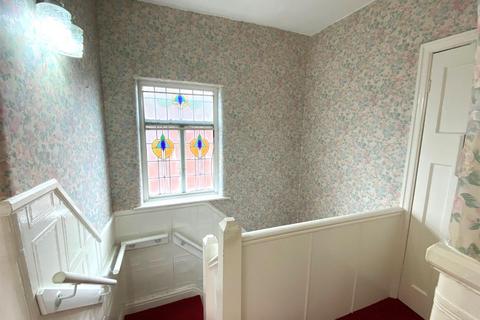 104 Broadoak Road, Ashton-under-lyne, OL6 8RS