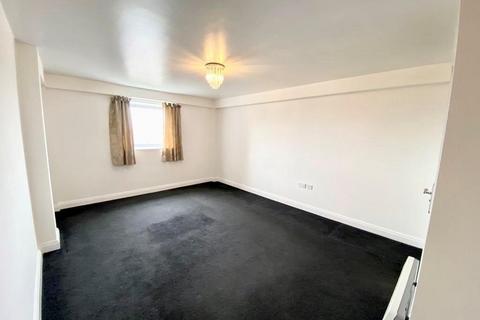 3 bedroom flat to rent, Kentmere Drive, Lakeside, Doncaster, DN4 5FF