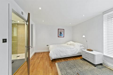 1 bedroom maisonette for sale, Windlesham Mews, Hampton Hill