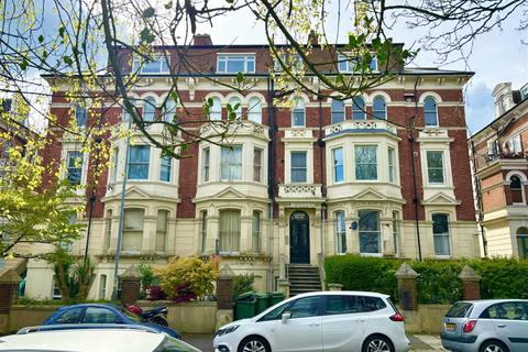 2 bedroom flat for sale, Charles Road, St. Leonards-On-Sea TN38