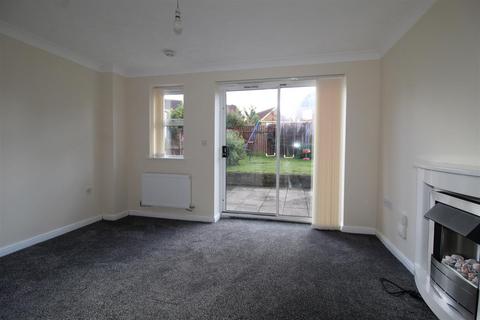 2 bedroom semi-detached house to rent, Coldbeck Drive, Buttershaw, Bradford