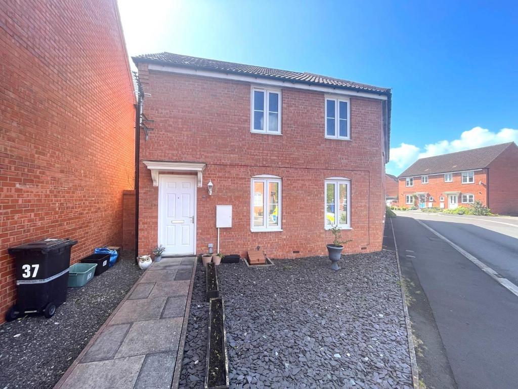 Sharpham Road, Glastonbury 2 bed apartment for sale £175,000