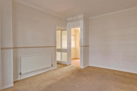 3 bedroom end of terrace house for sale, Bromwich Road, Willerby, Hull