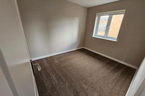 3 bedroom semi-detached house to rent, Leazes Parkway, Throckley, Newcastle Upon Tyne
