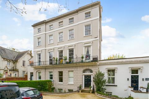 2 bedroom apartment for sale, London Road, Cheltenham